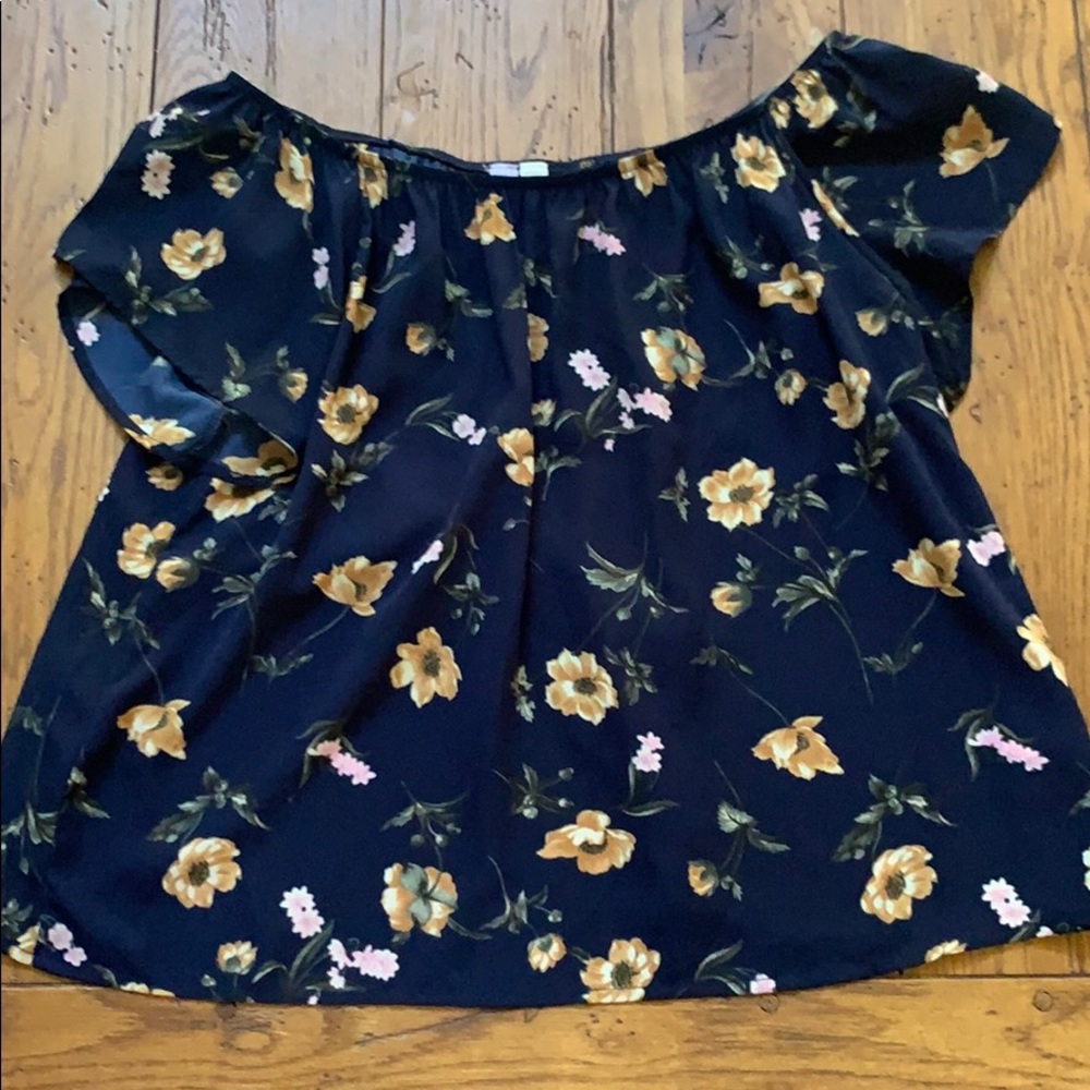 Women’s Off The Shoulder Top